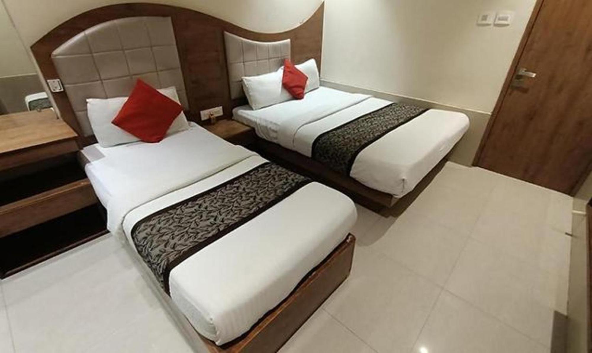 Fabhotel Regal Inn Mumbai Kültér fotó