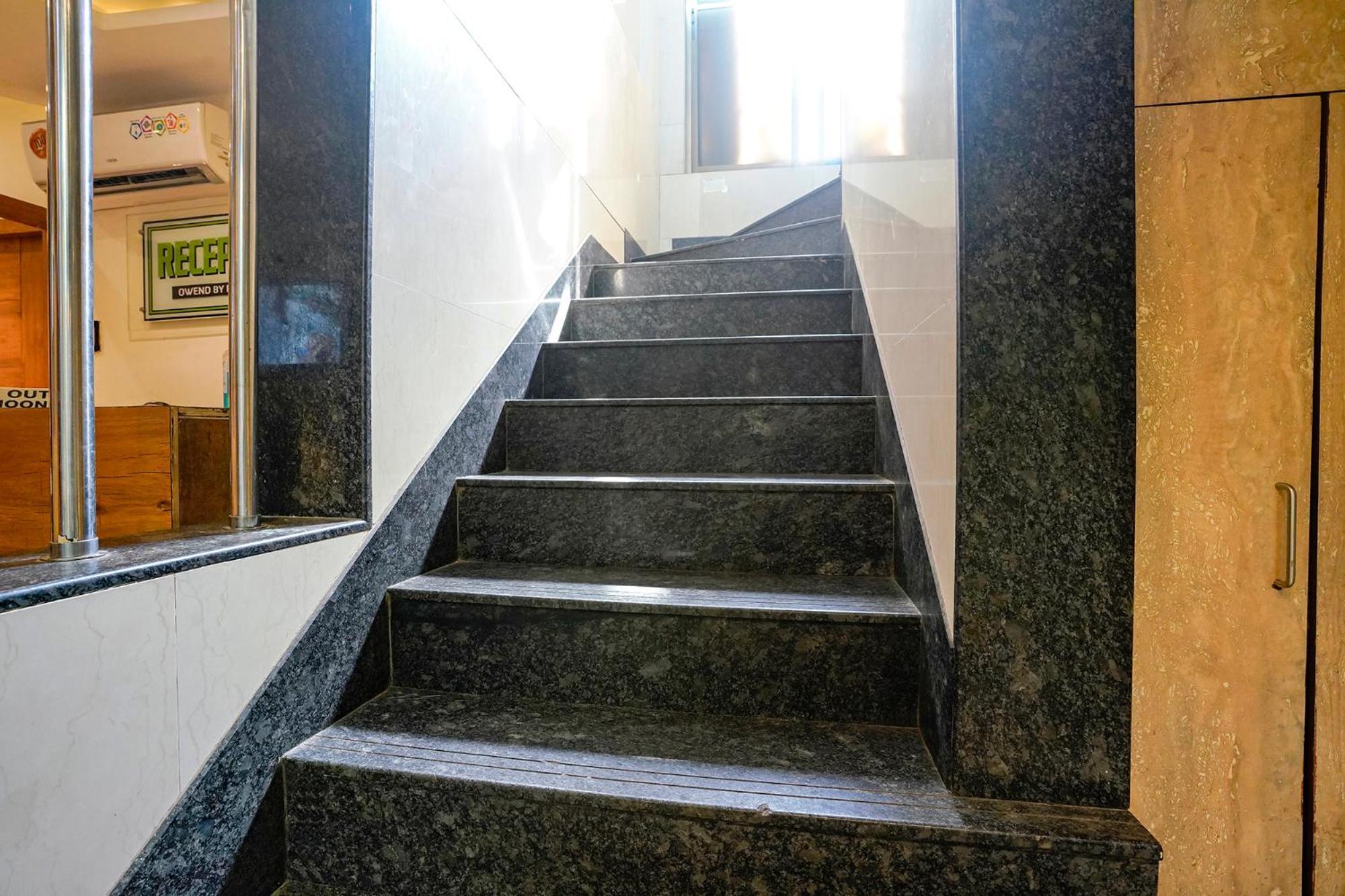 Fabhotel Regal Inn Mumbai Kültér fotó